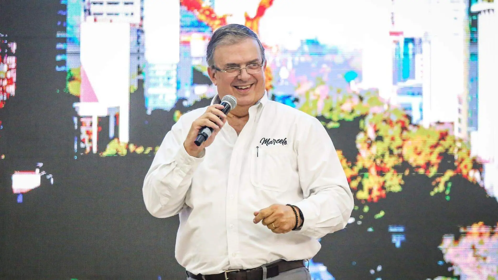 Marcelo Ebrard en el Colegio de Ingenieros Civiles de Jalisco